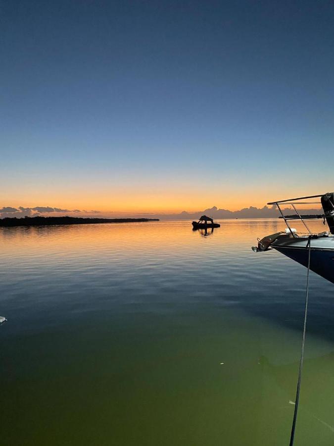 Hotel Mayari Holbox Exterior photo Sunset at the Marina