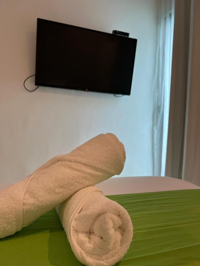 Hotel Mayari Holbox Exterior photo A towel snake